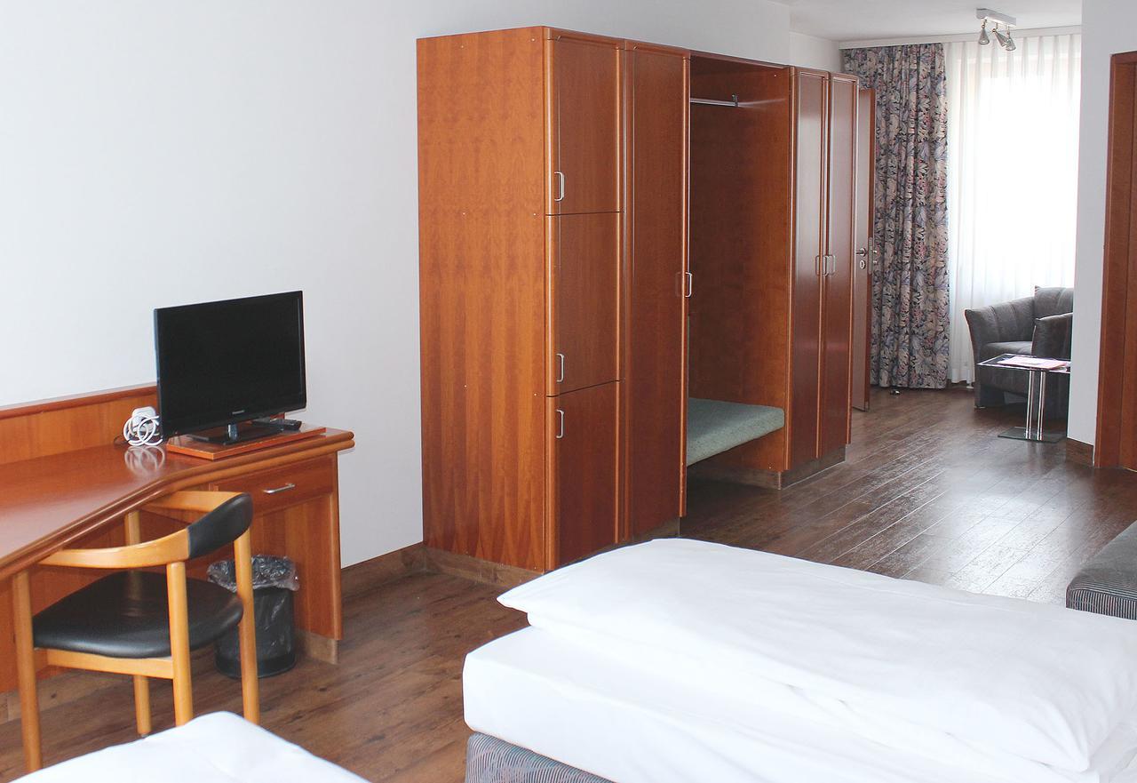 Altstadthotel Brauereigasthof Winkler Berching Exterior foto